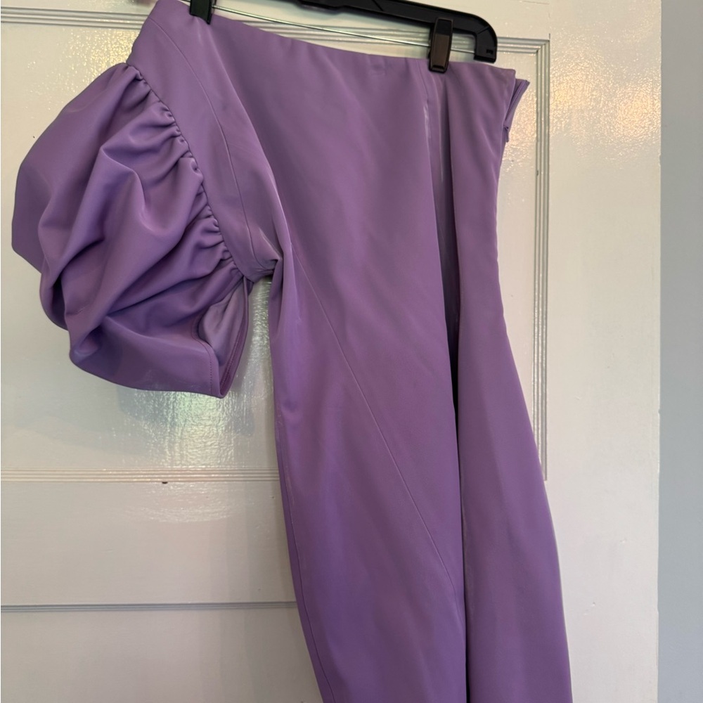 Elliatt One-Shoulder Lilac Dress - Picture 2 of 2